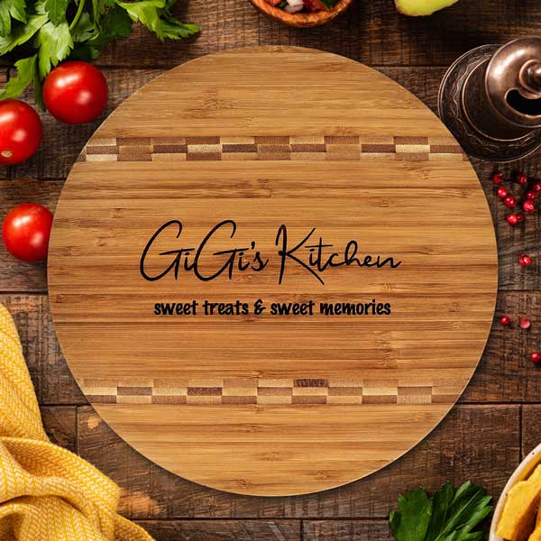Gigi_s-Kitchen-Round-Bamboo-Inlay-Cutting-Board-Sweet-Treats-_-Loving-Memories_BRD-RD-99-3047-1