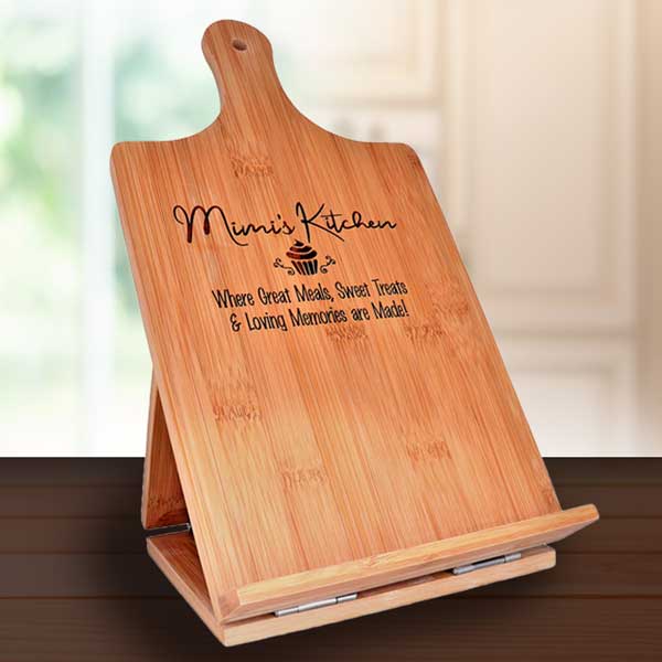 Mimis-Kitchen-Great-Meals-Sweet-Treats-Loving-Memories-Bamboo-Recipe-Holder_BRH-SM-99-3013-1